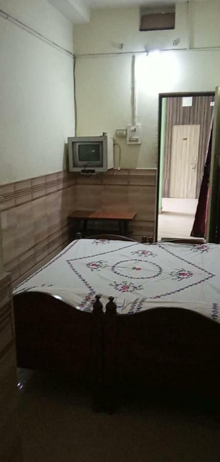 סמבאלפור Harkishan Lodge מראה חיצוני תמונה
